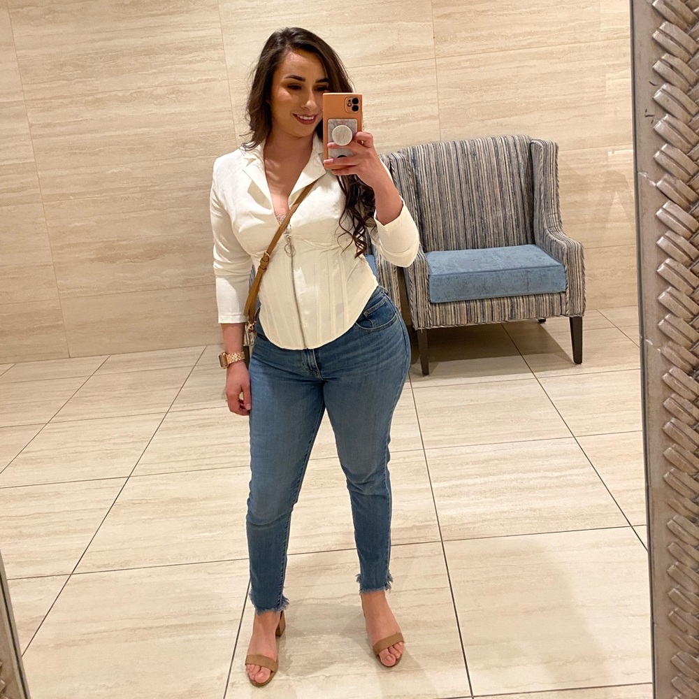 Meet your Posher, Anel